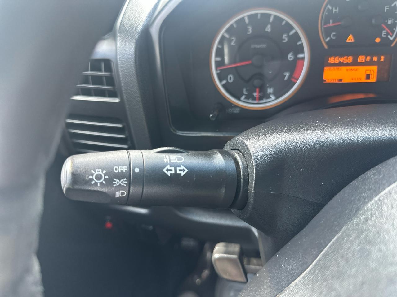 Nissan Titan LE Crew Cab 2WD LWB 2008