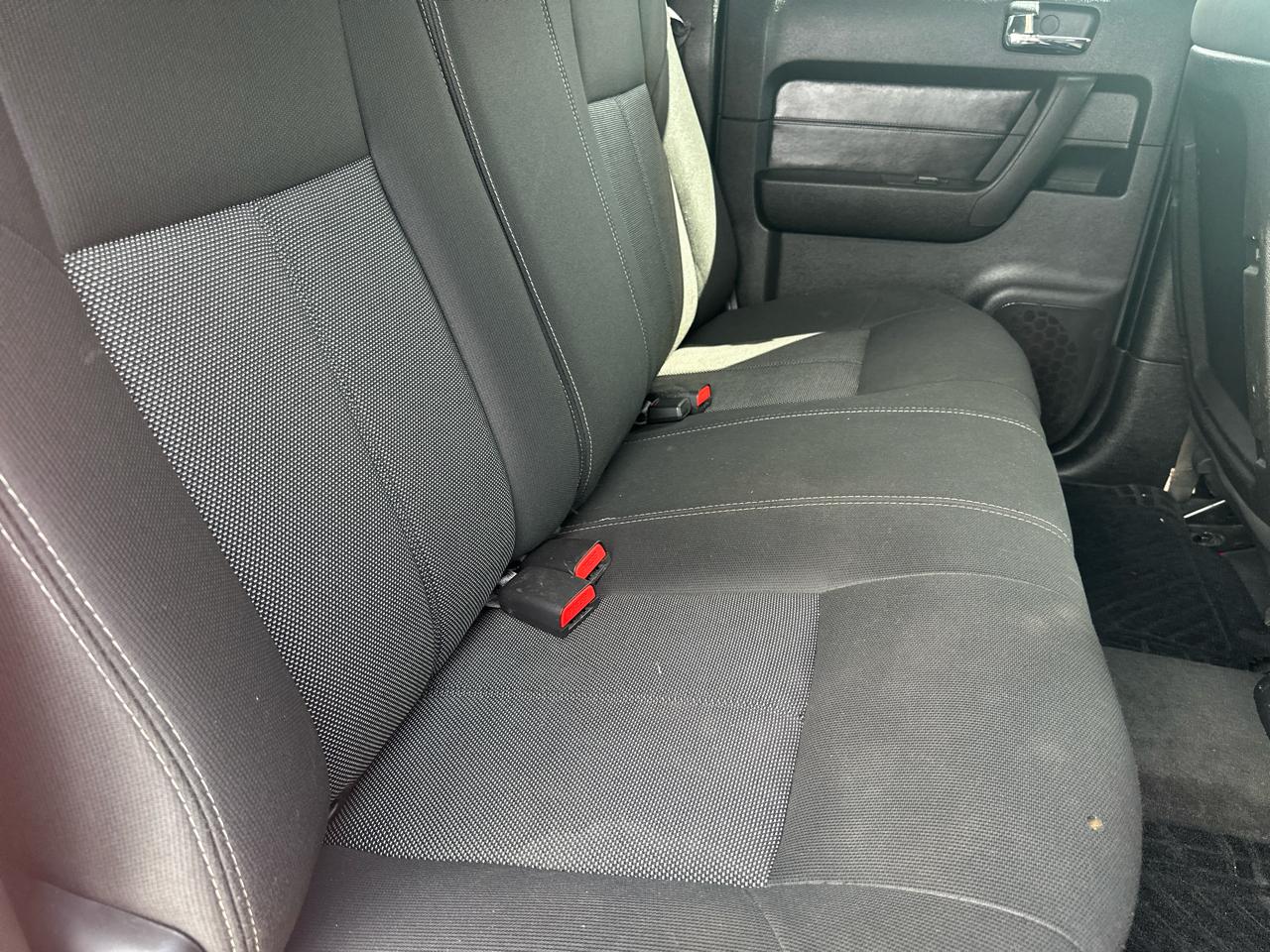 HUMMER H3T Base 2010