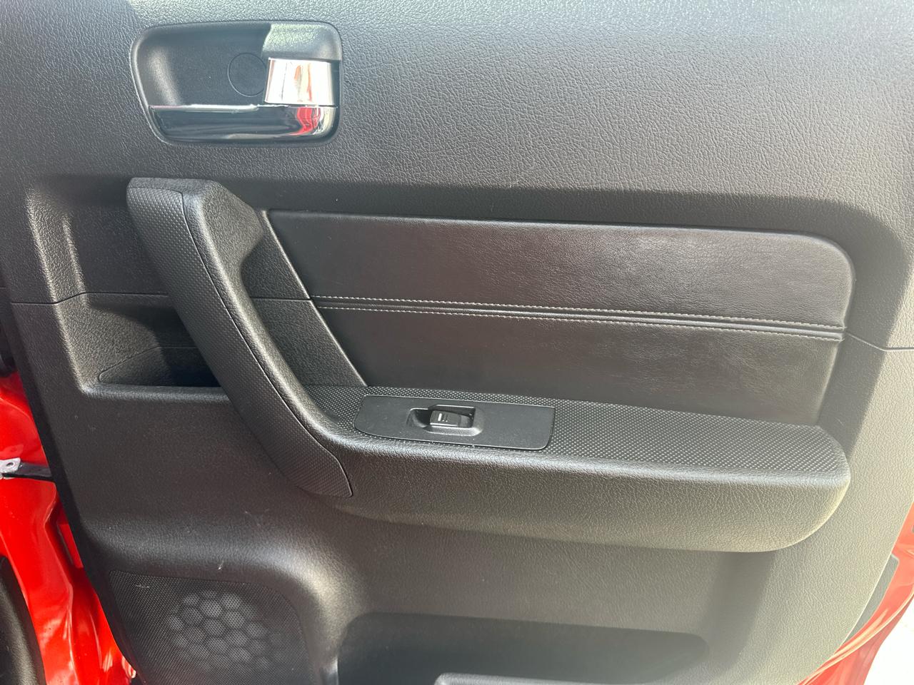 HUMMER H3T Base 2010