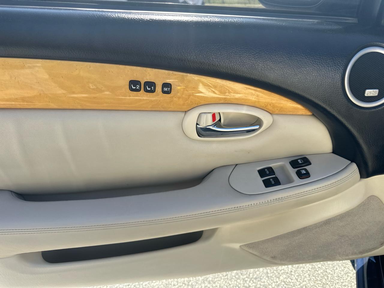 Lexus SC 430 Convertible 2002