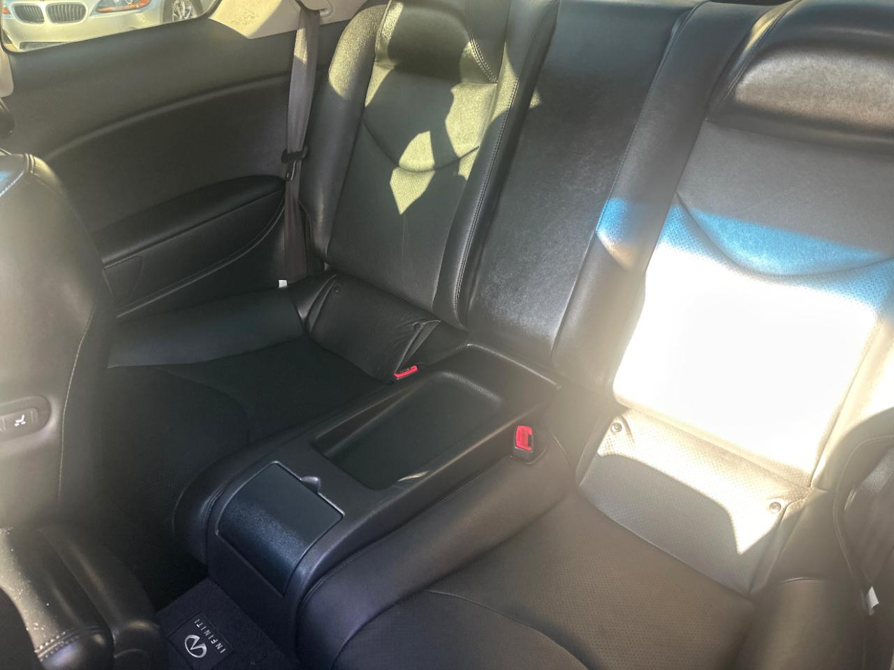 Infiniti Q60 Coupe Sport 6MT 2014