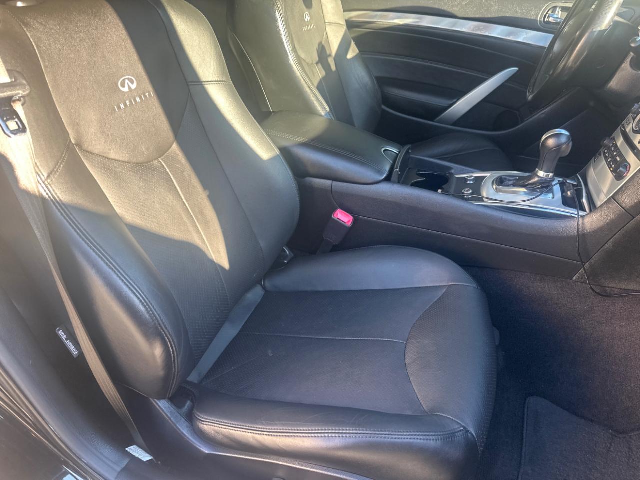 Infiniti Q60 Coupe Sport 6MT 2014