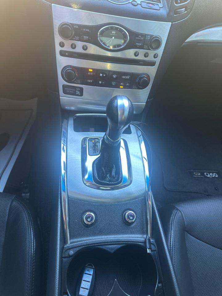 Infiniti Q60 Coupe Sport 6MT 2014