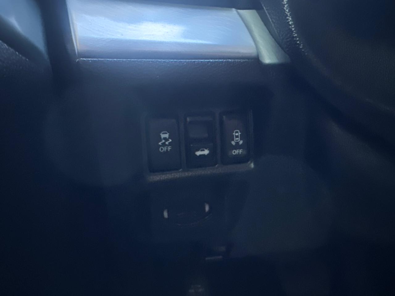 Infiniti Q60 Coupe Sport 6MT 2014