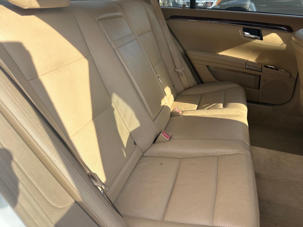 Mercedes-Benz S-Class S550 2011