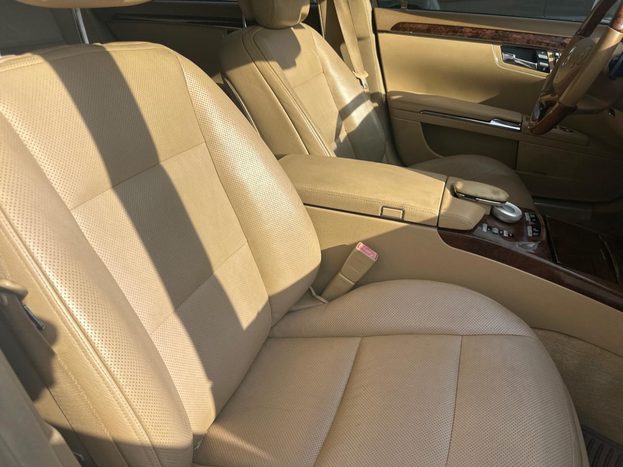 Mercedes-Benz S-Class S550 2011