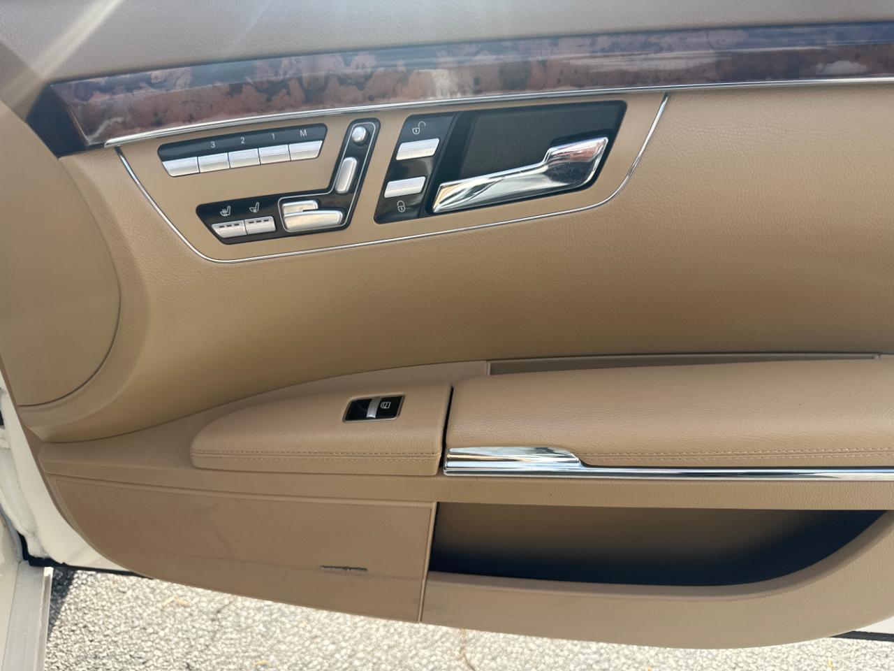 Mercedes-Benz S-Class S550 2011