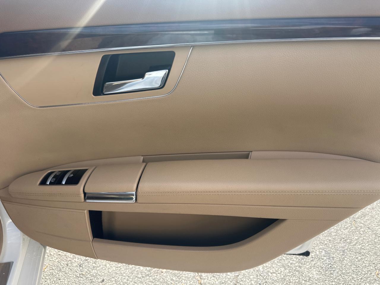 Mercedes-Benz S-Class S550 2011