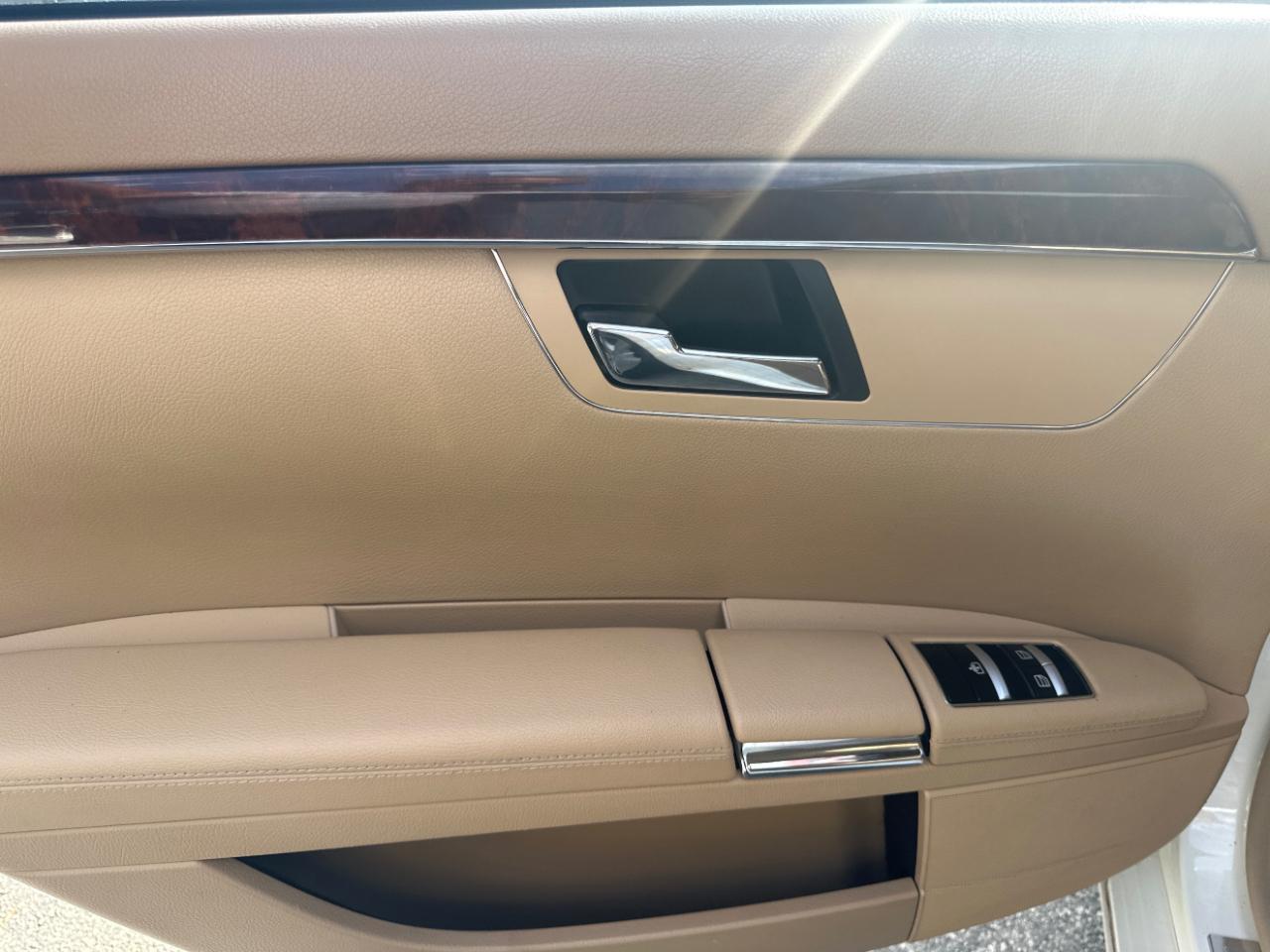 Mercedes-Benz S-Class S550 2011