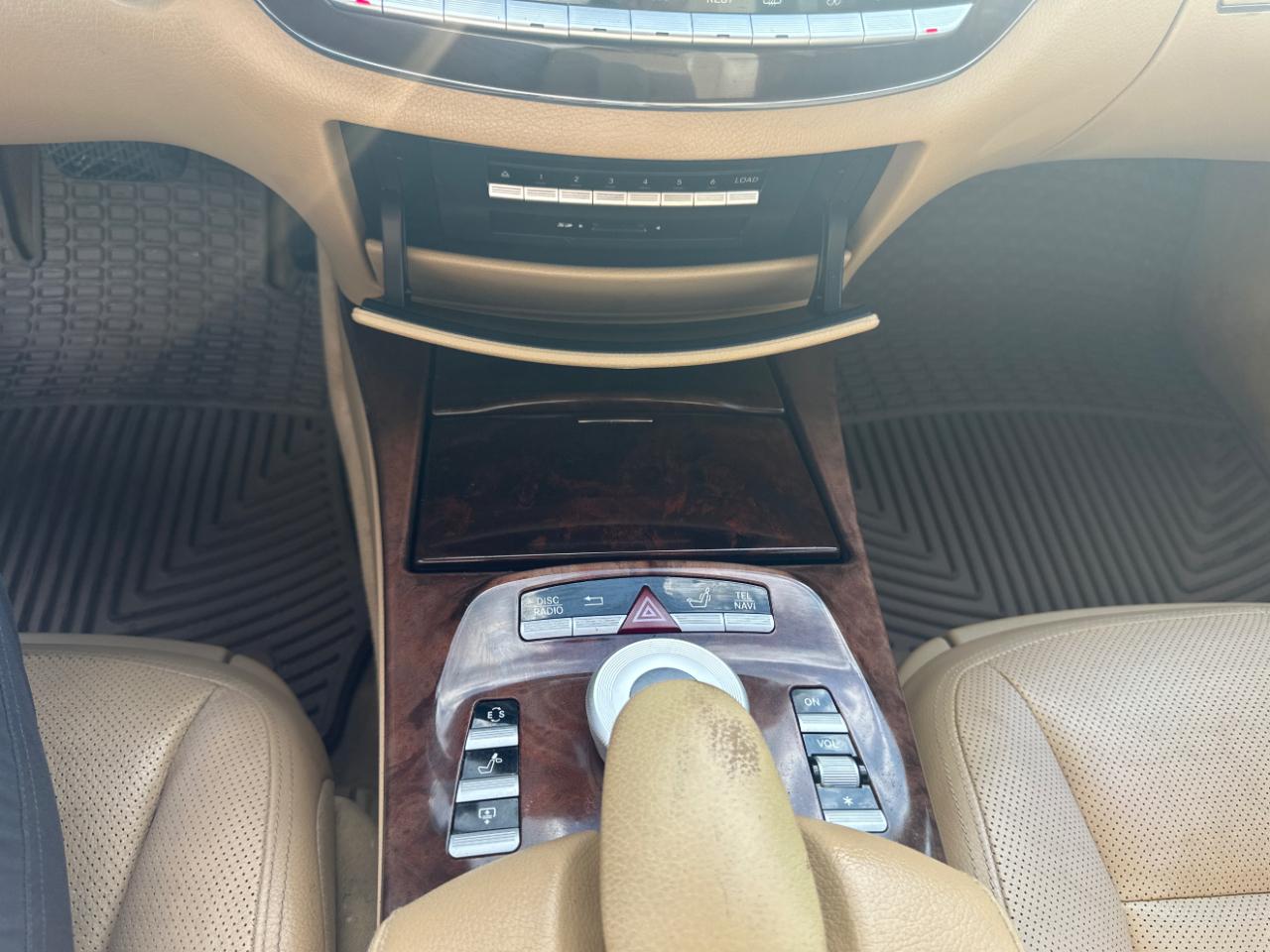 Mercedes-Benz S-Class S550 2011