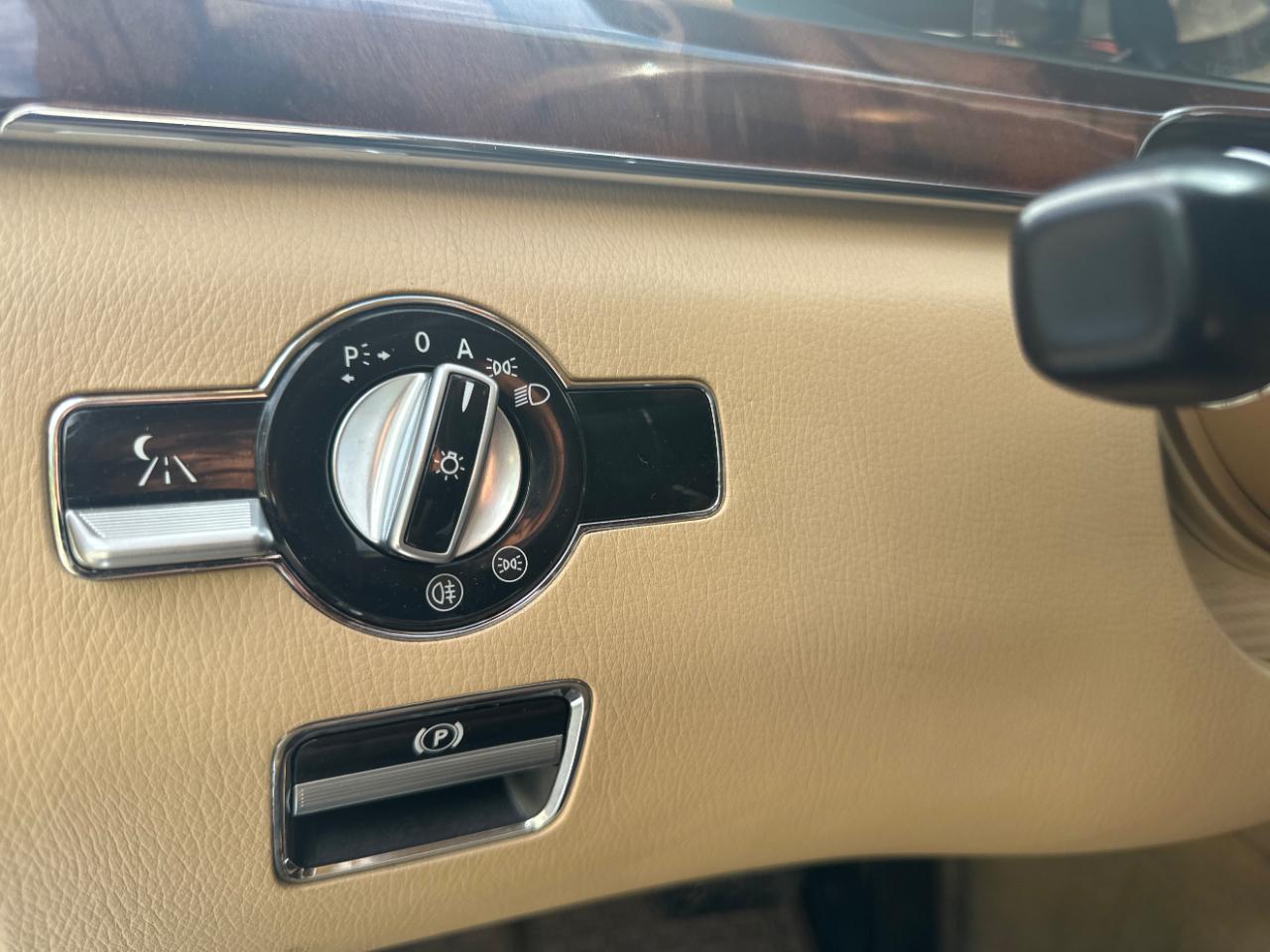 Mercedes-Benz S-Class S550 2011