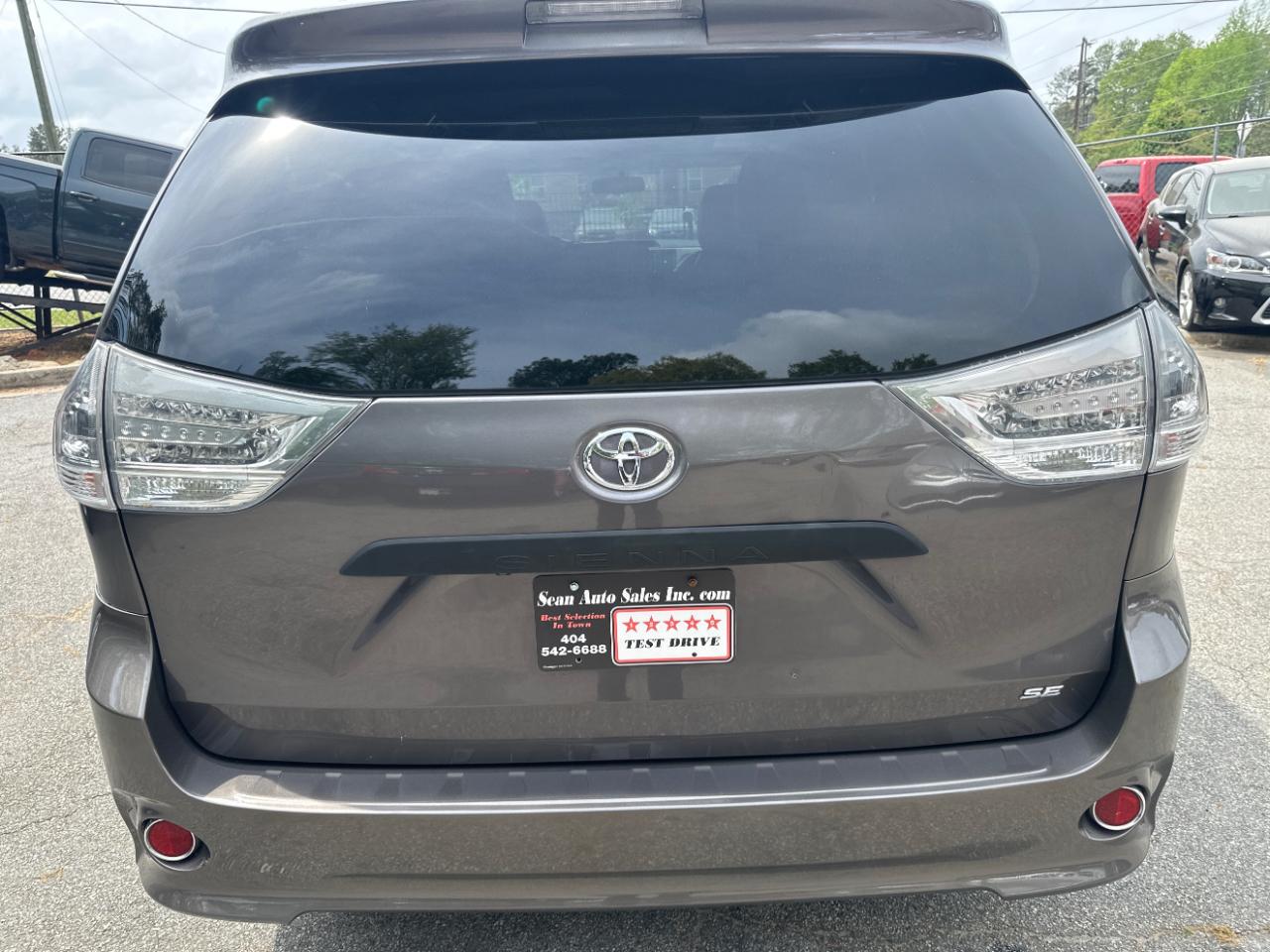 Toyota Sienna FWD 7-Passenger V6 2012