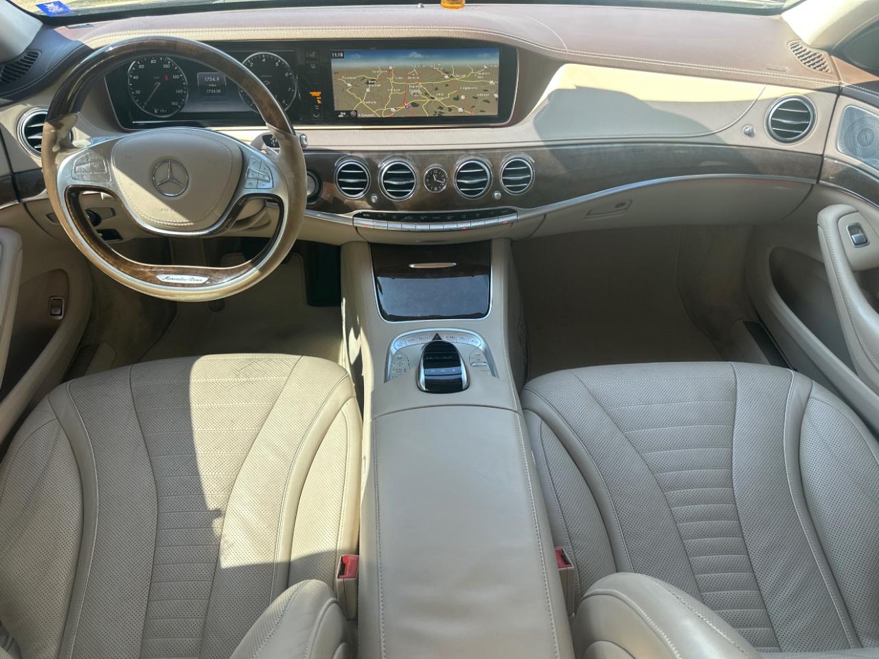 Mercedes-Benz S-Class S550 2015