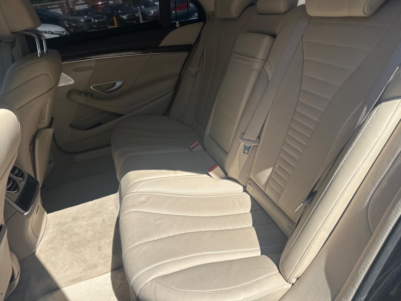 Mercedes-Benz S-Class S550 2015