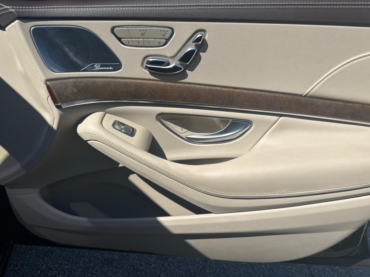 Mercedes-Benz S-Class S550 2015