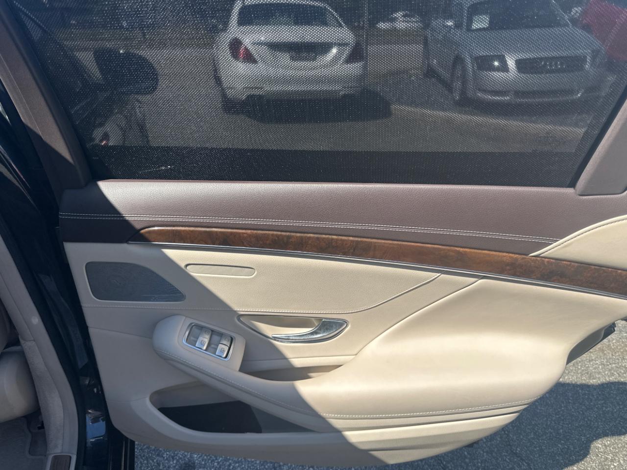 Mercedes-Benz S-Class S550 2015