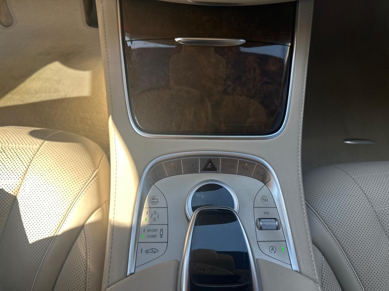 Mercedes-Benz S-Class S550 2015