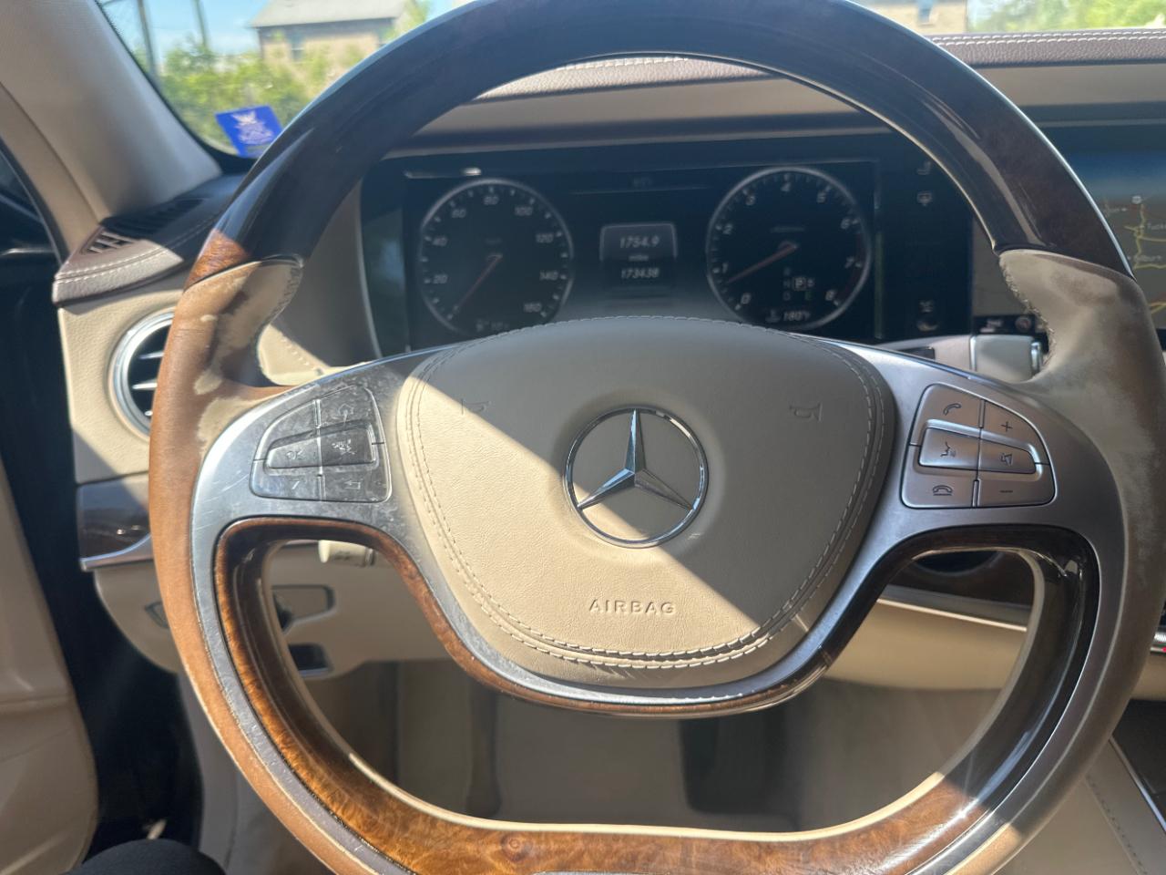 Mercedes-Benz S-Class S550 2015