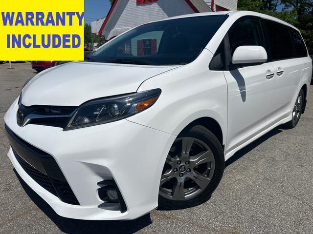 White 2018 Toyota Sienna SE 8-Passenger FWD Minivan Front-Wheel Drive Automatic