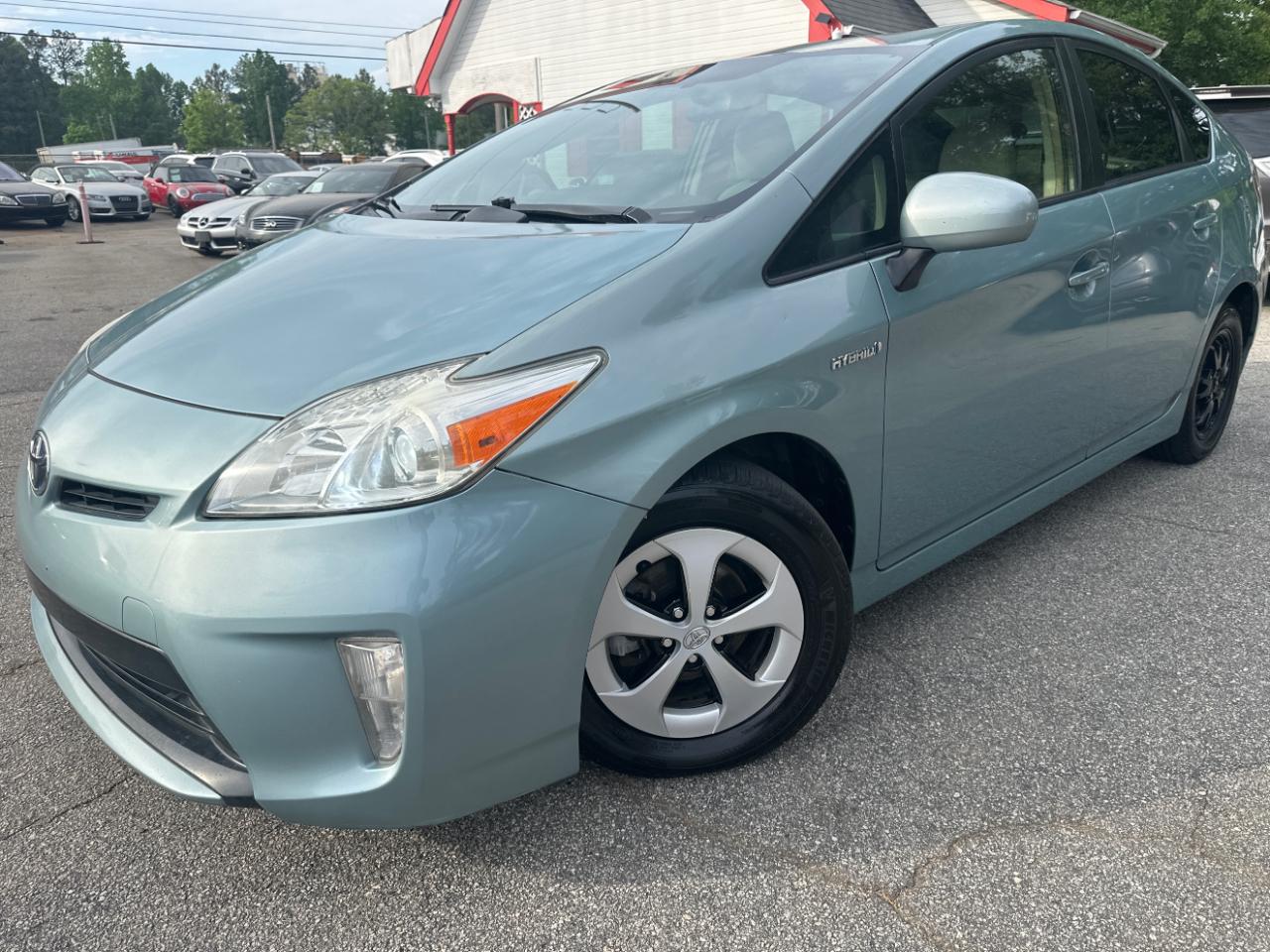 Toyota Prius Two 2015