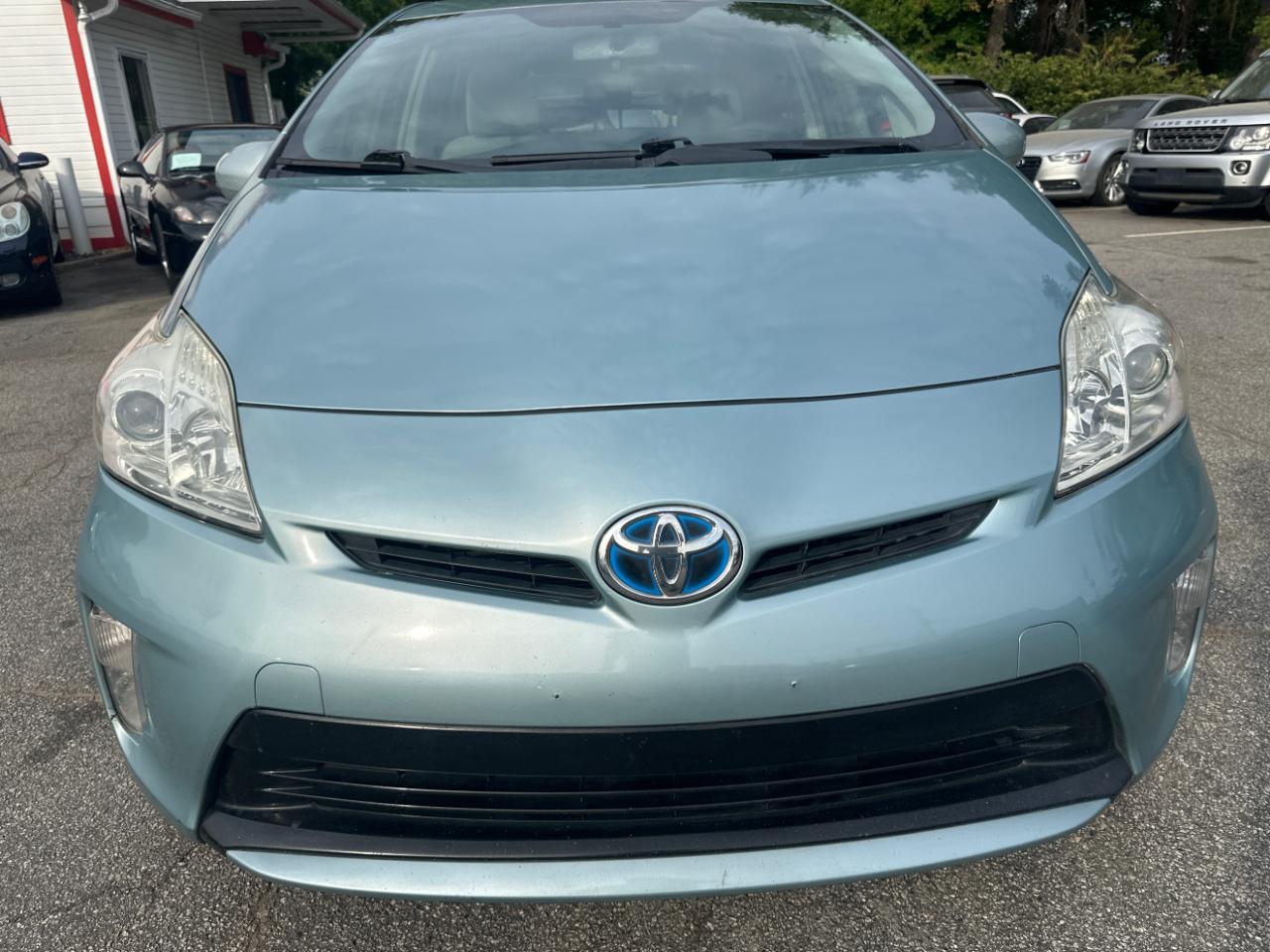 Toyota Prius Two 2015