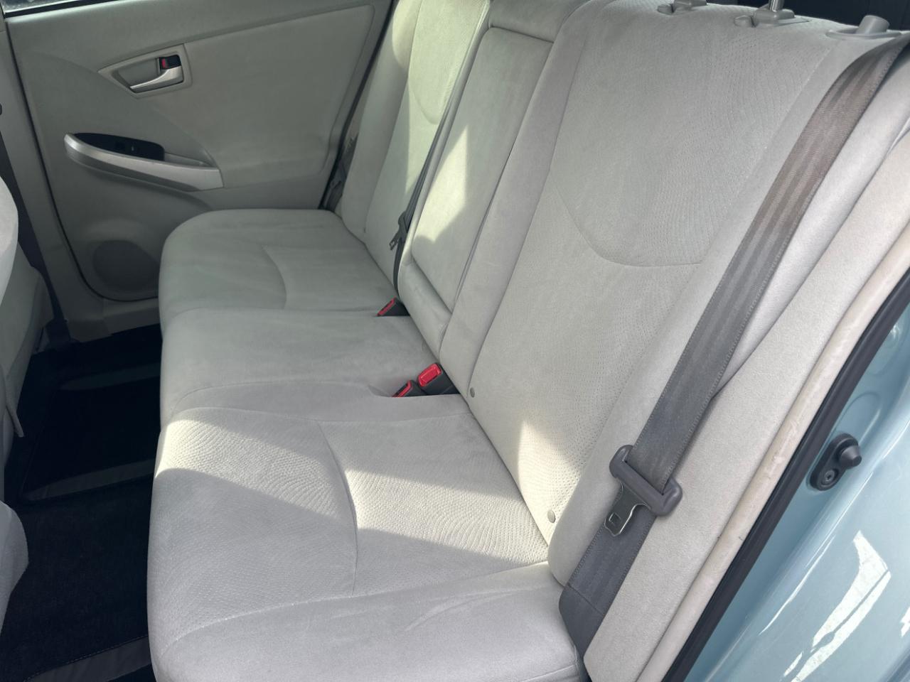 Toyota Prius Two 2015