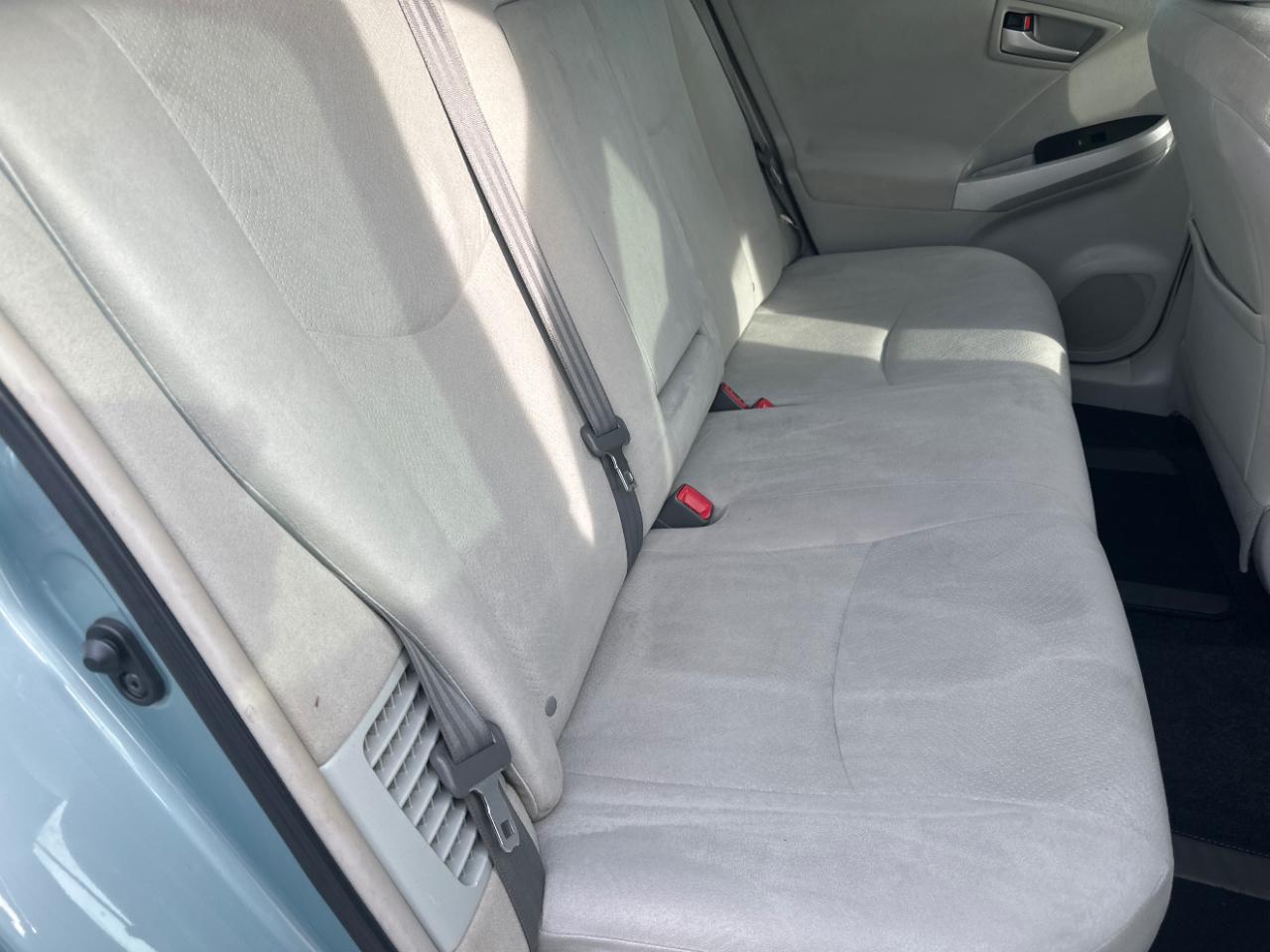 Toyota Prius Two 2015