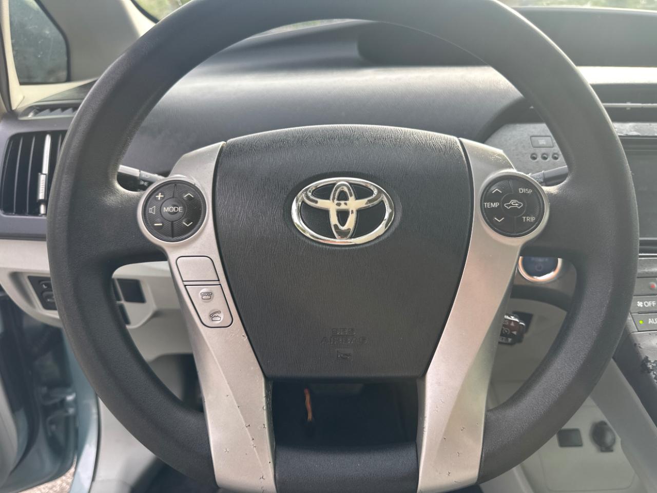 Toyota Prius Two 2015