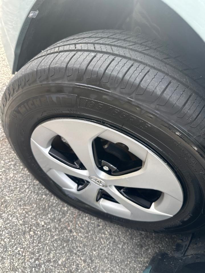 Toyota Prius Two 2015