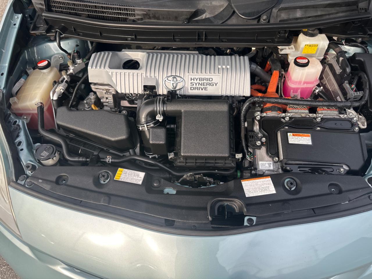 Toyota Prius Two 2015