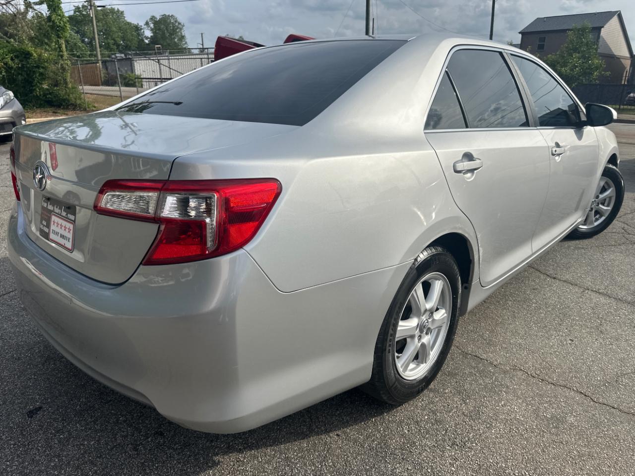 Toyota Camry L 2012
