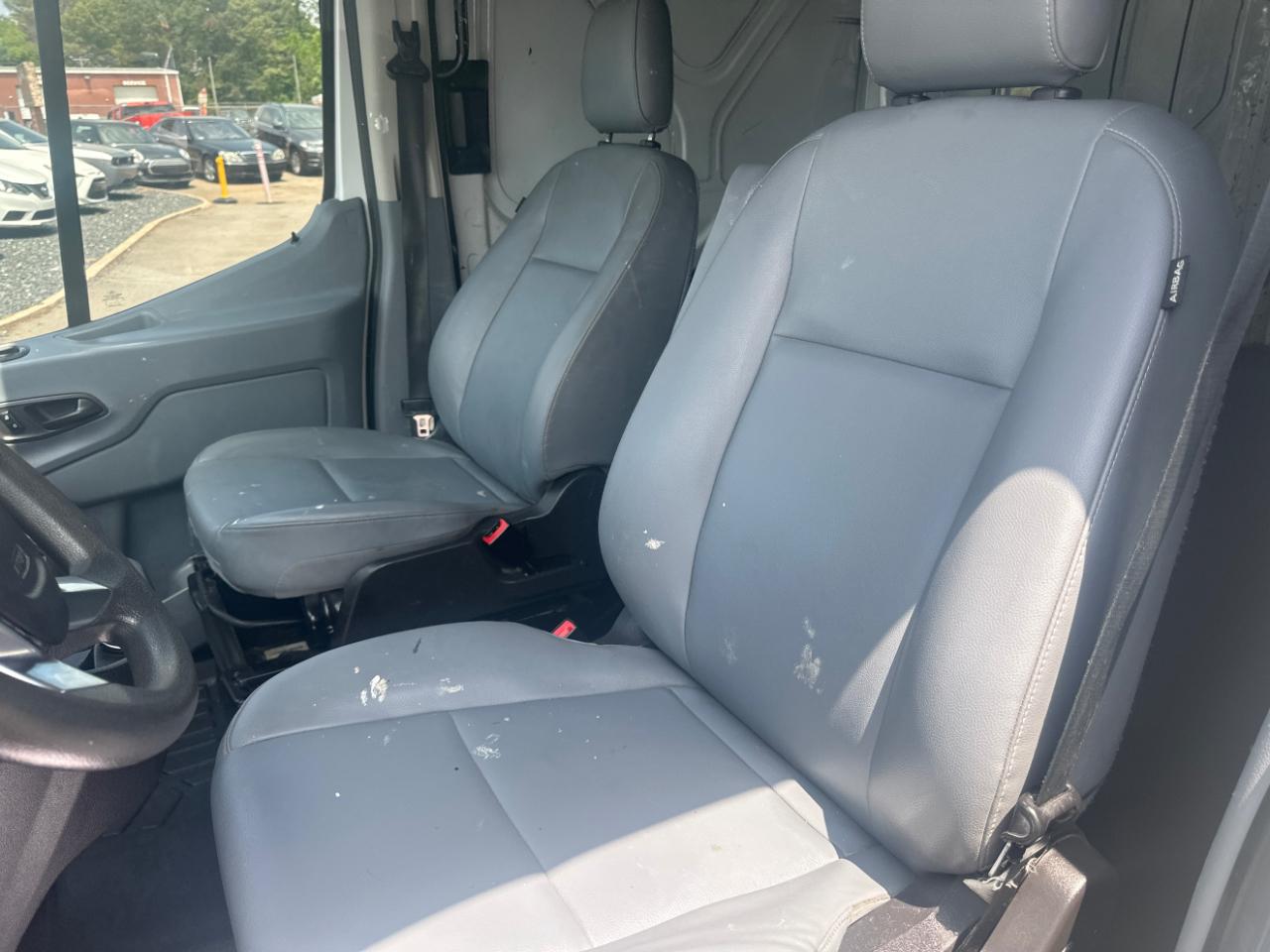 Ford Transit 150 Van Med. Roof w/Sliding Pass. 148-in. WB 2019