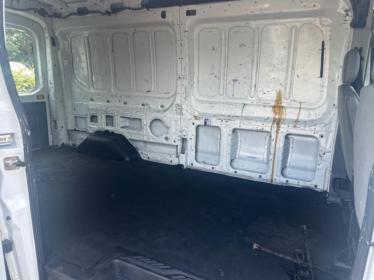 Ford Transit 150 Van Med. Roof w/Sliding Pass. 148-in. WB 2019