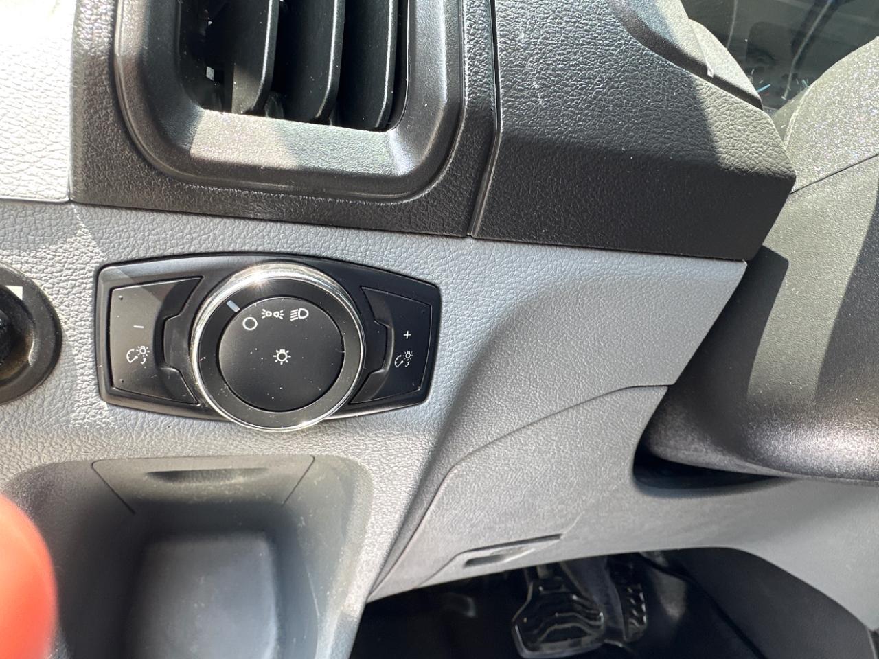 Ford Transit 150 Van Med. Roof w/Sliding Pass. 148-in. WB 2019