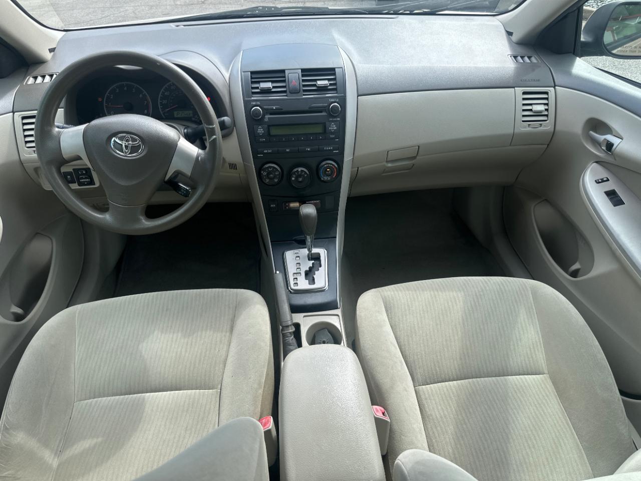 Toyota Corolla 4dr Sedan Auto 2010