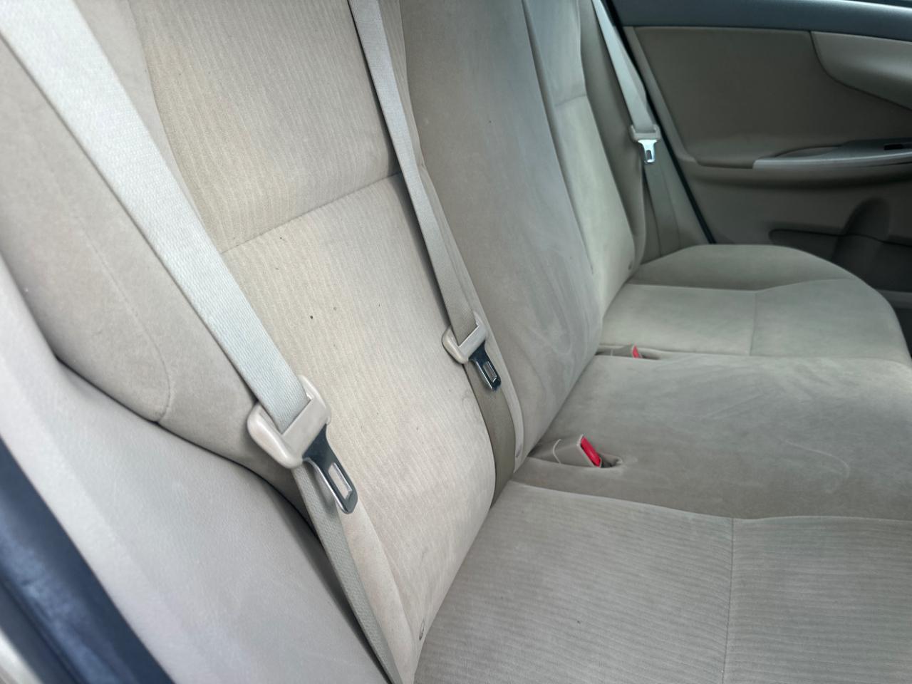Toyota Corolla 4dr Sedan Auto 2010