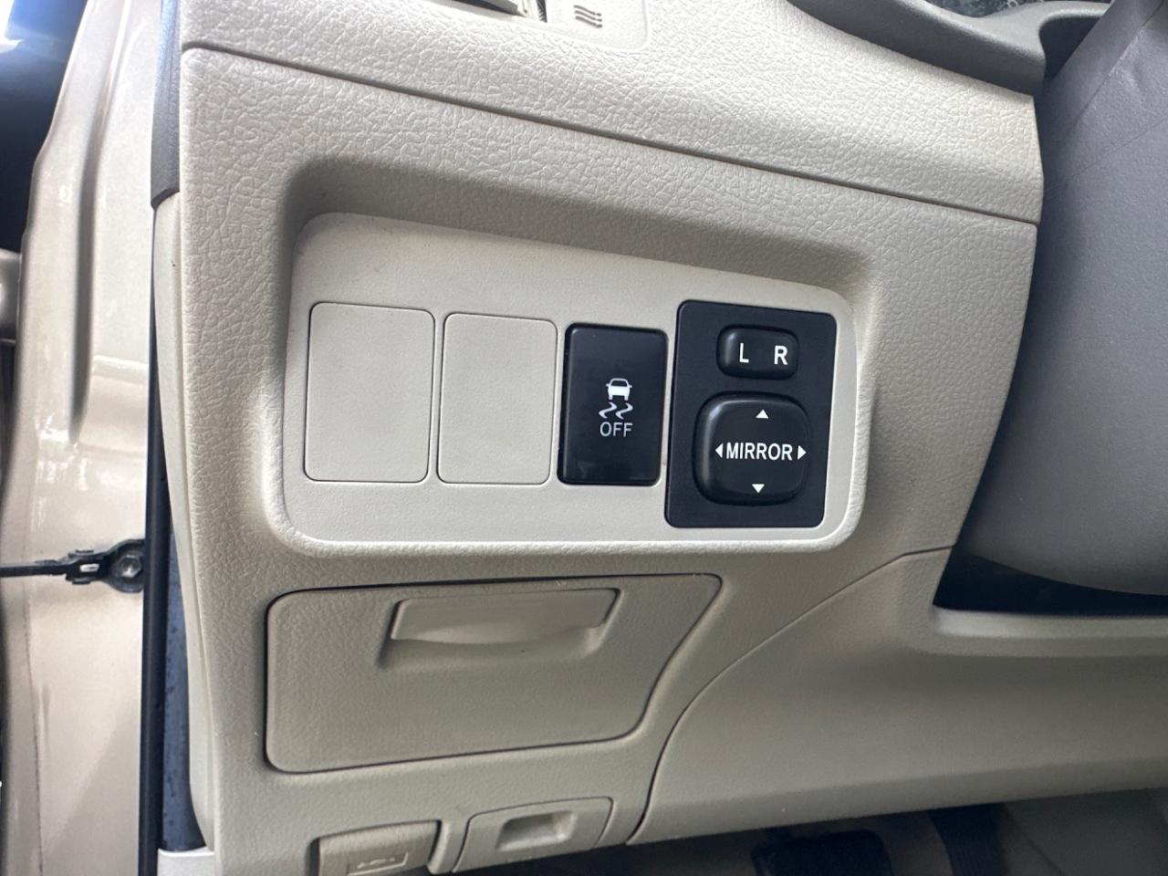 Toyota Corolla 4dr Sedan Auto 2010