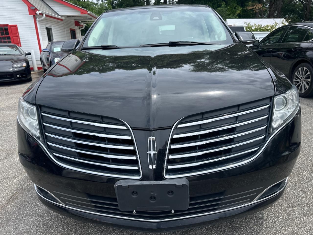 Lincoln MKT Reserve 2019