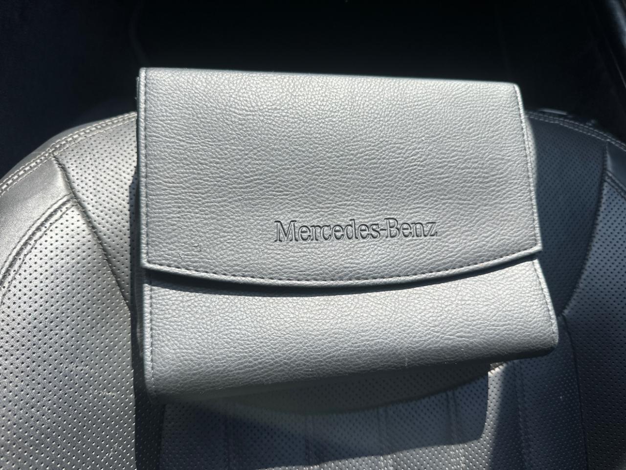 Mercedes-Benz SL-Class SL550 2011