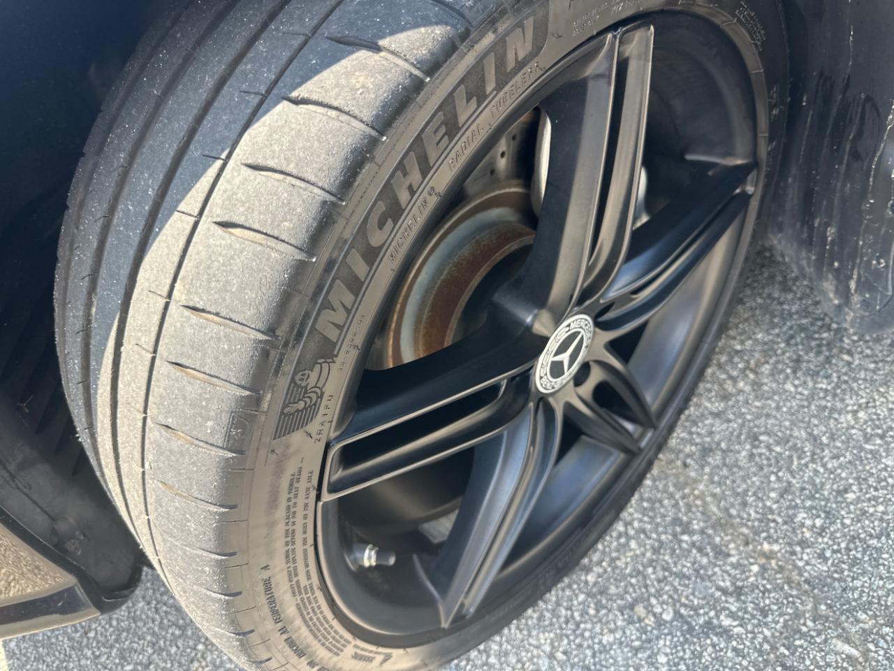 Mercedes-Benz SL-Class SL550 2011