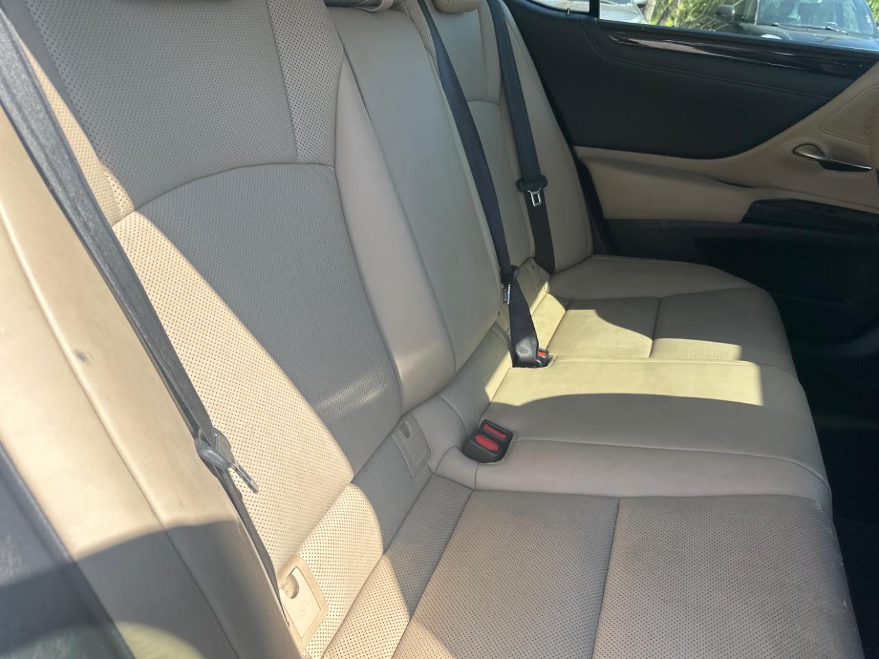 Lexus ES 350 Luxury 2019