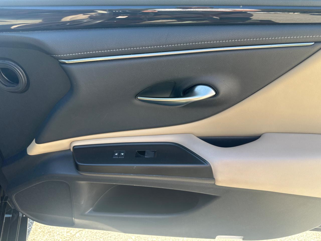 Lexus ES 350 Luxury 2019