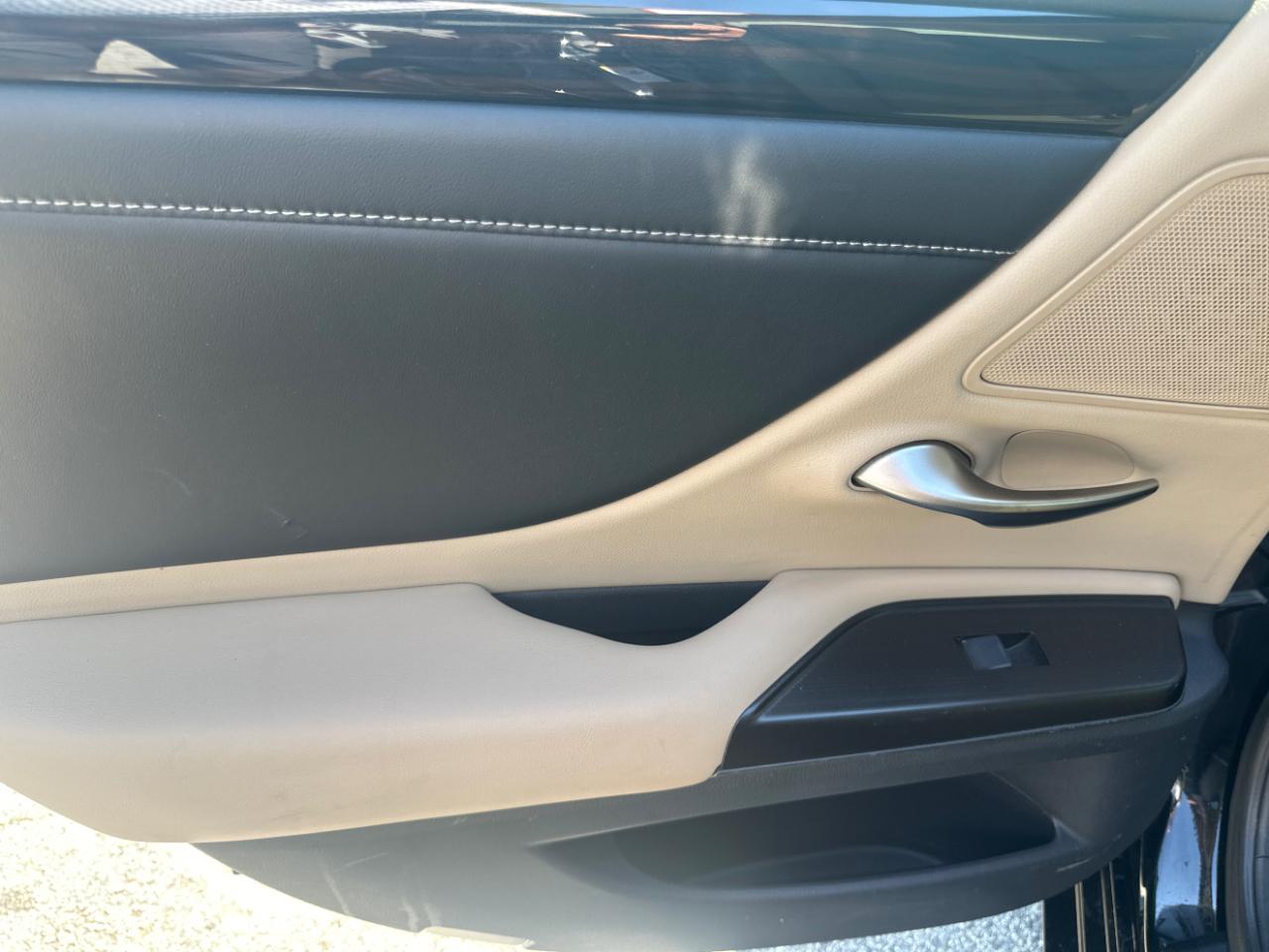 Lexus ES 350 Luxury 2019