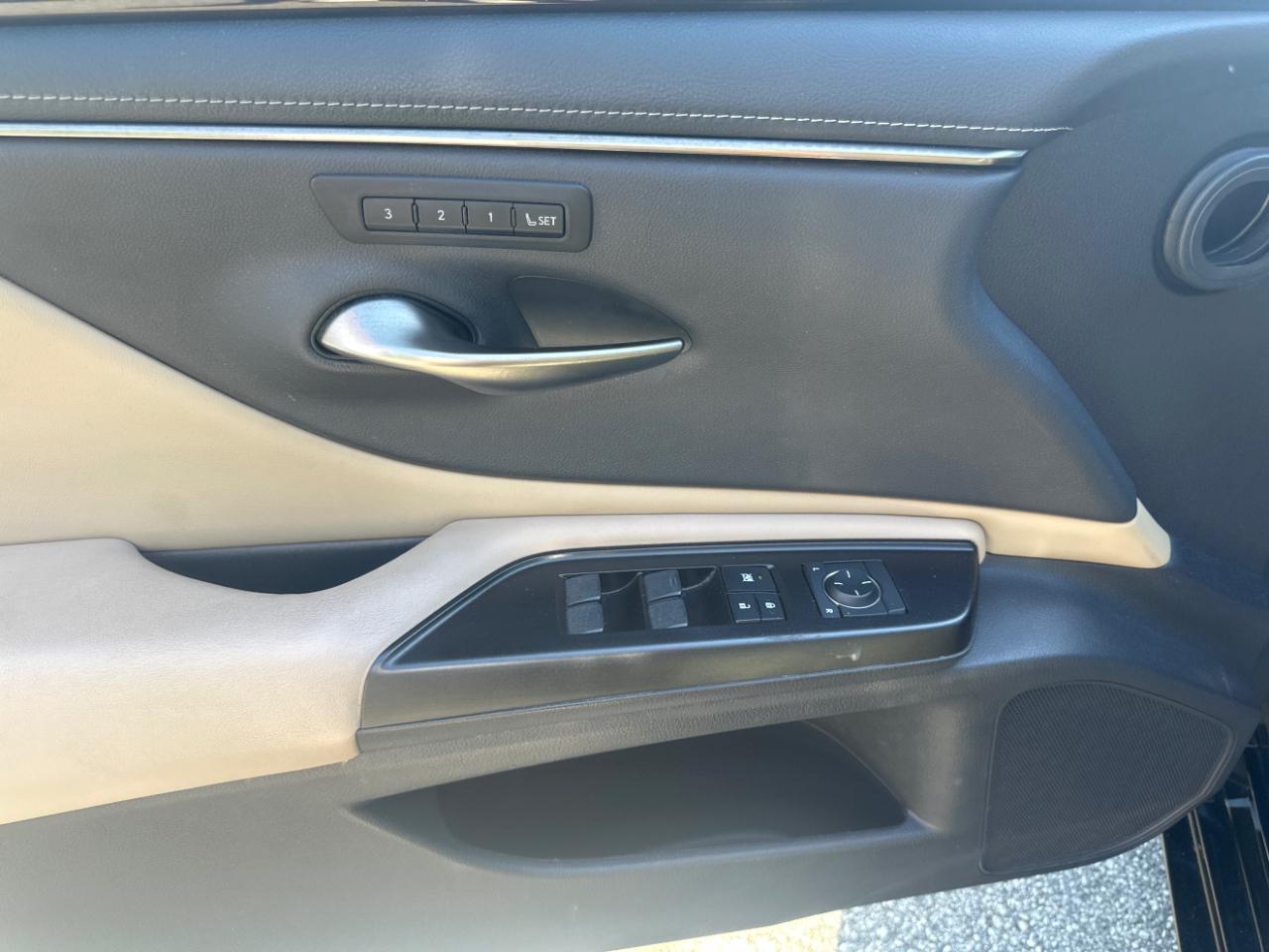 Lexus ES 350 Luxury 2019