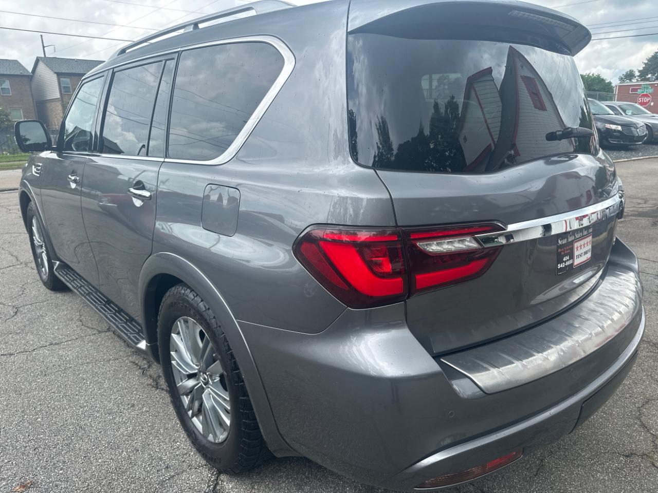 Infiniti QX80 LUXE 2021
