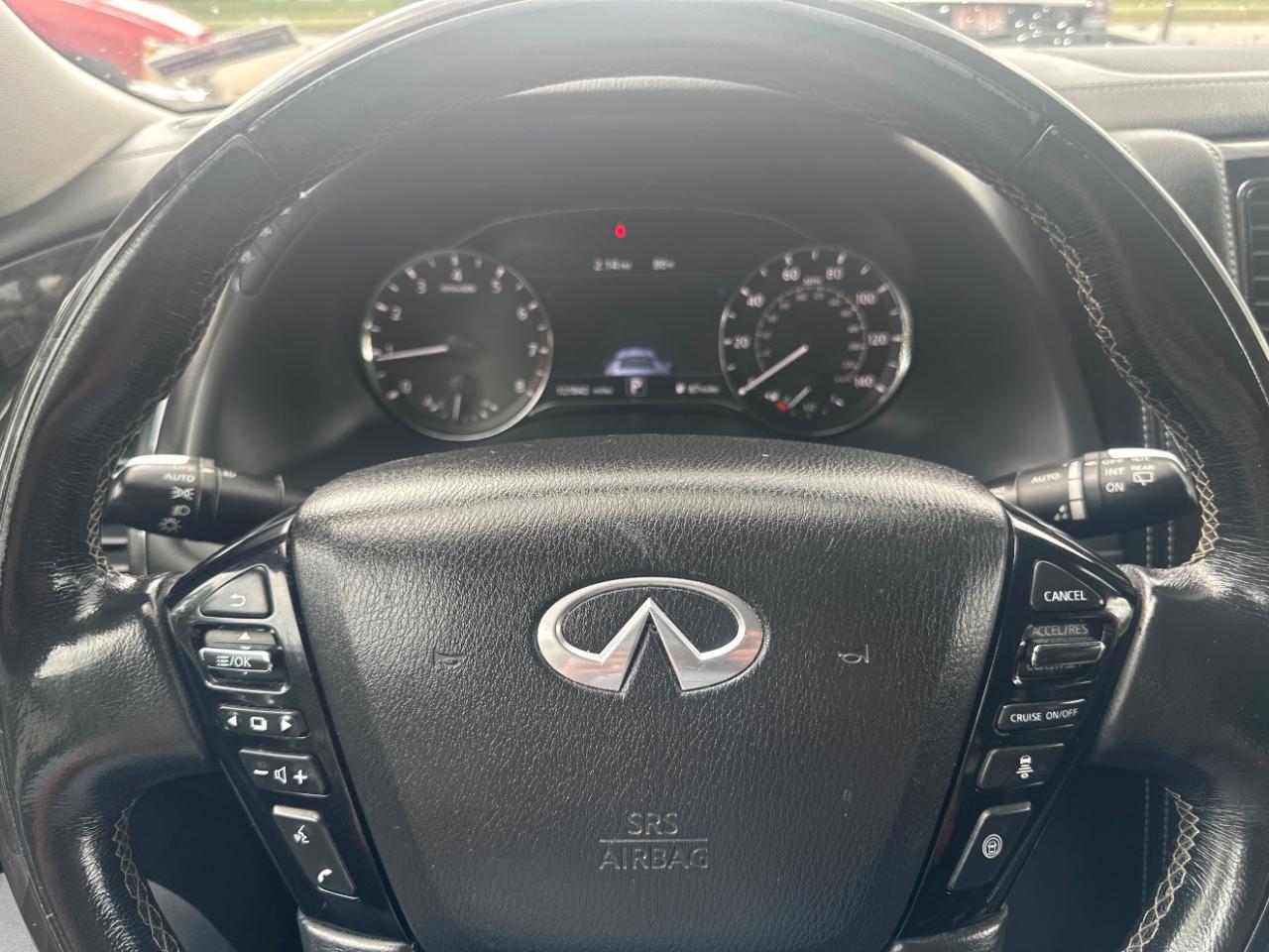 Infiniti QX80 LUXE 2021