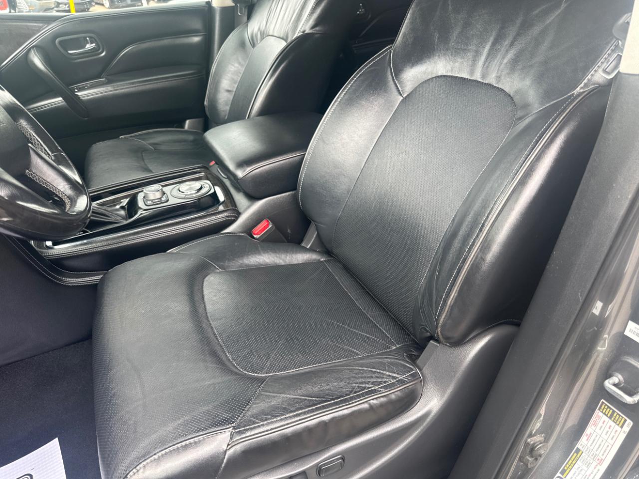 Infiniti QX80 LUXE 2021