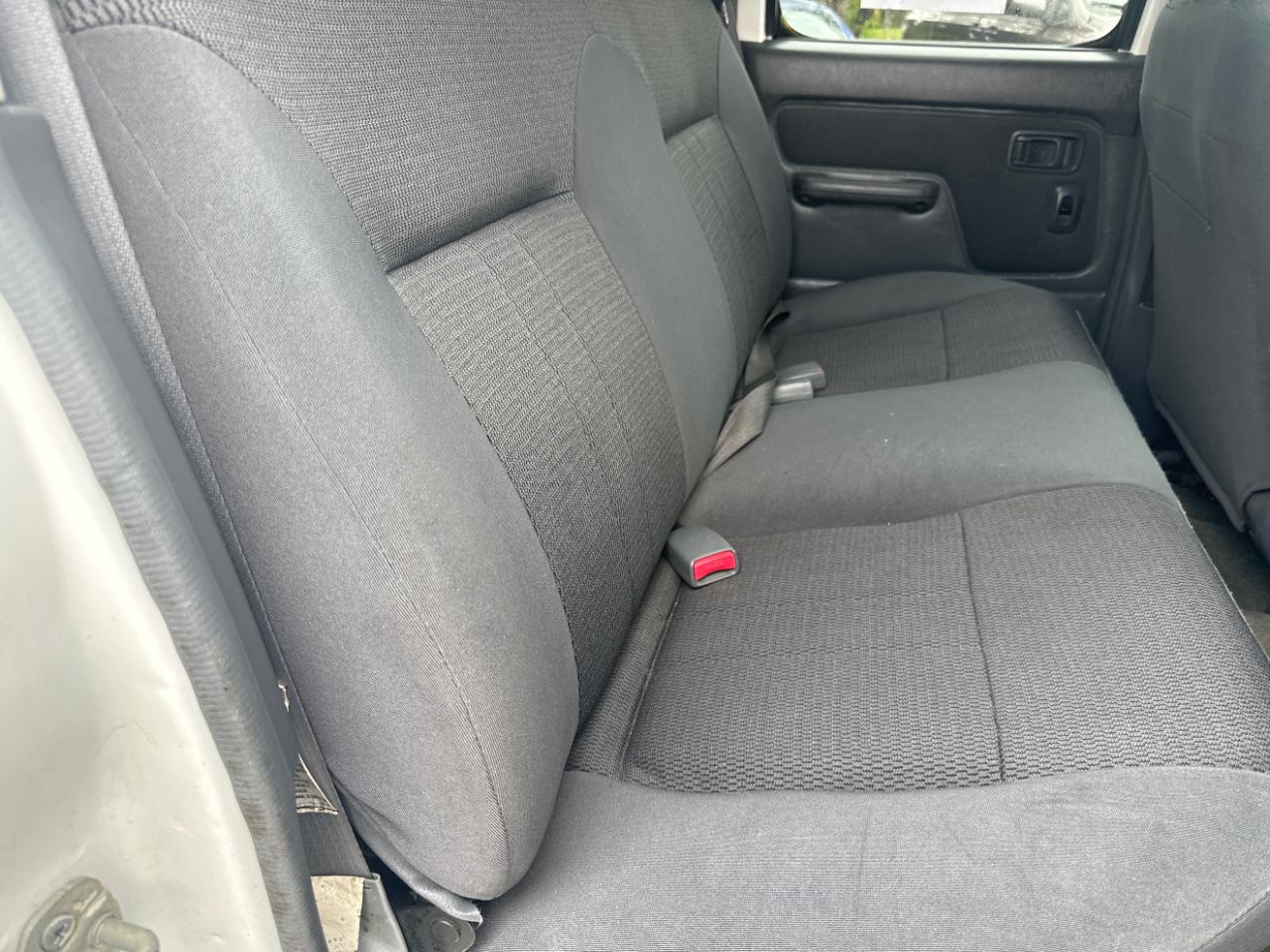 Nissan Frontier XE-V6 Crew Cab Long Bed 2WD 2004