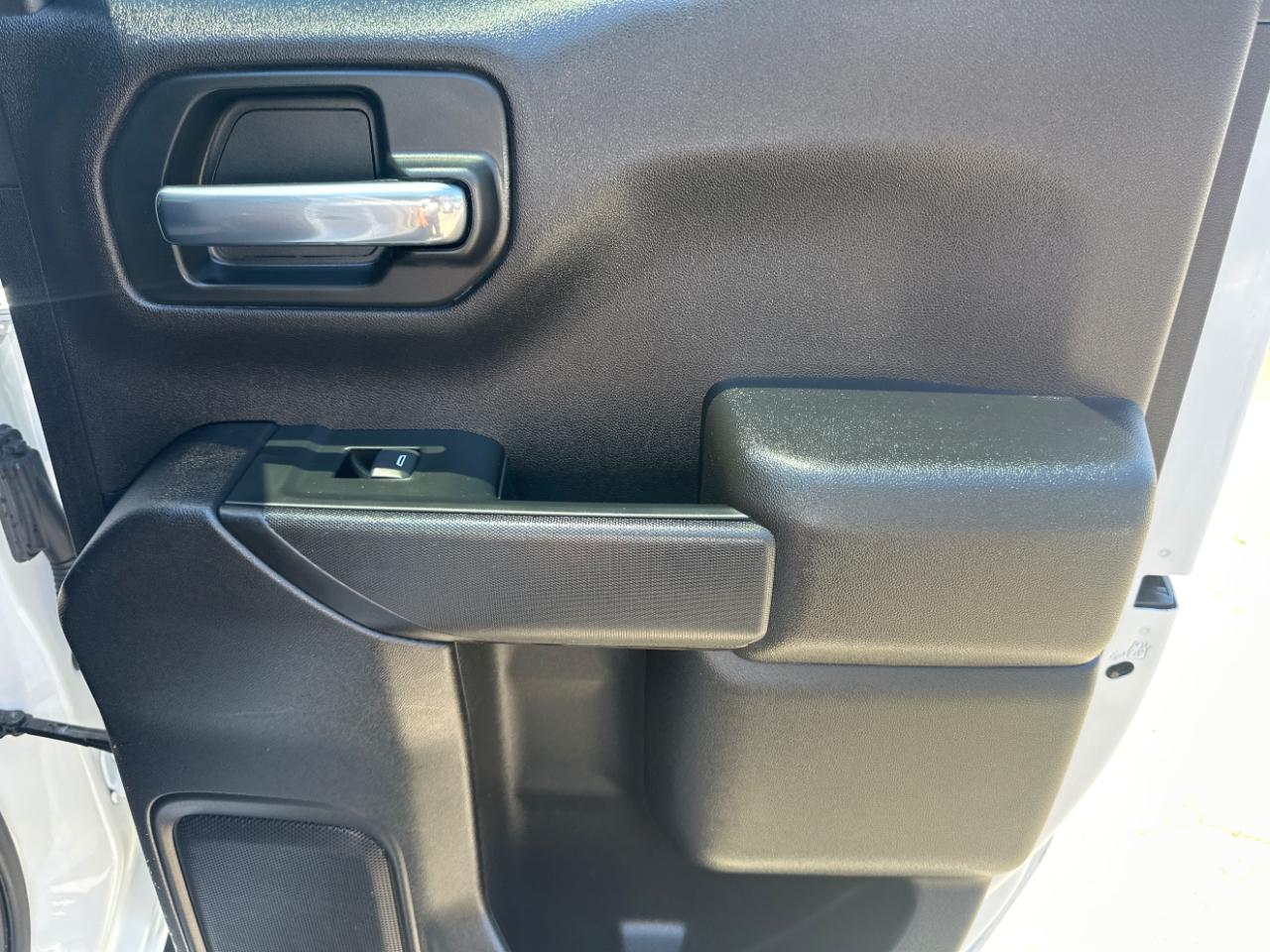 Chevrolet Silverado 1500 Custom Double Cab 2WD 2023