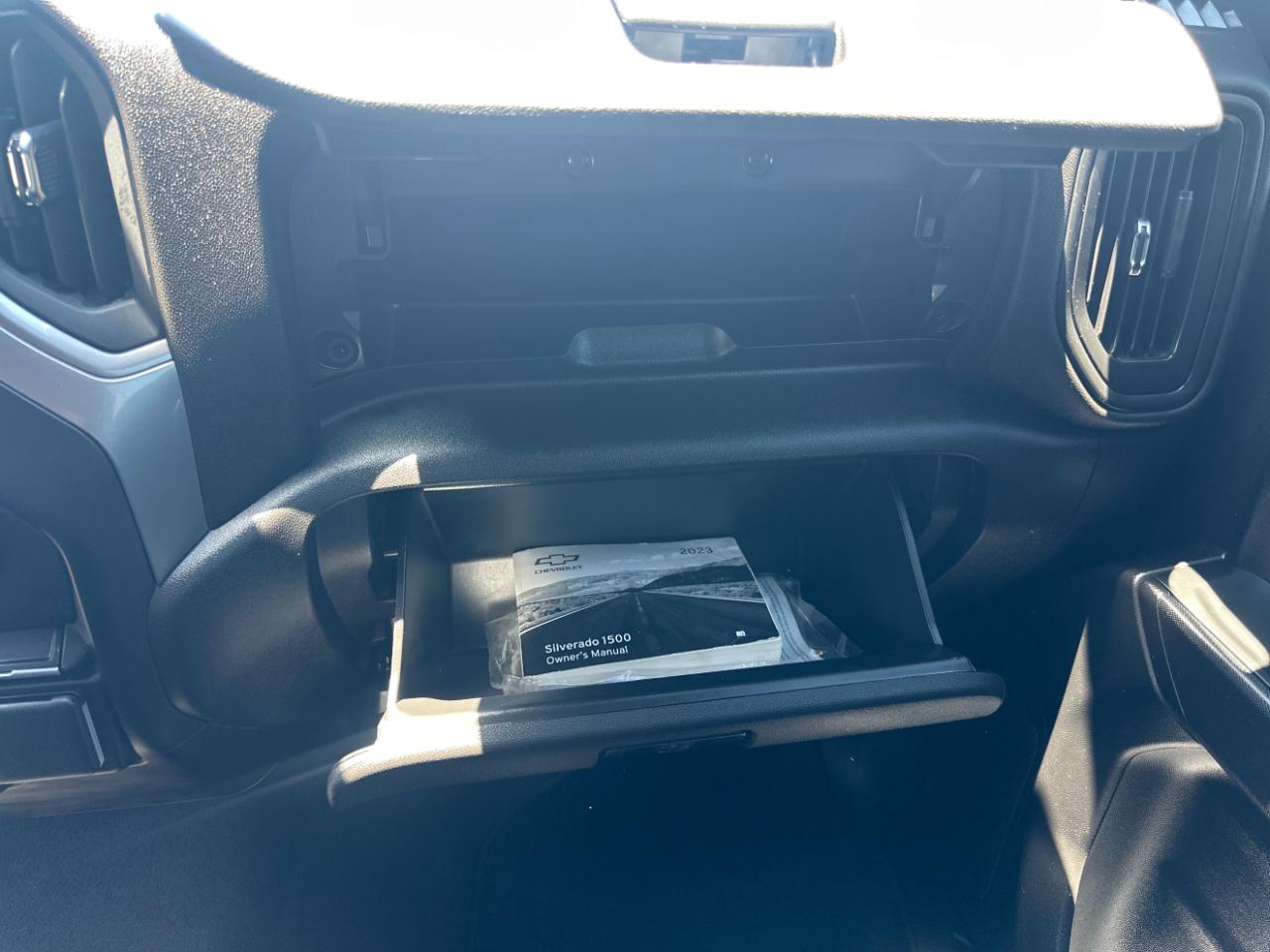 Chevrolet Silverado 1500 Custom Double Cab 2WD 2023